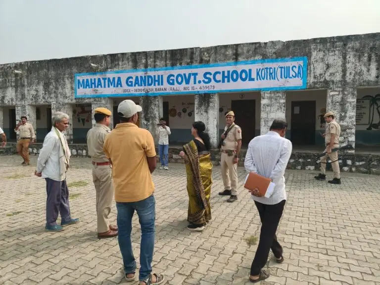 Baran// अंता उपचुनाव को लेकर प्रशासन सतर्क — चुनाव पर्यवेक्षक ने किया मतदान केंद्रों का निरीक्षण