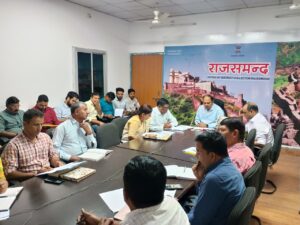 कलेक्ट्रेट के वीसी कक्ष में संपर्क पोर्टल की समीक्षा बैठक