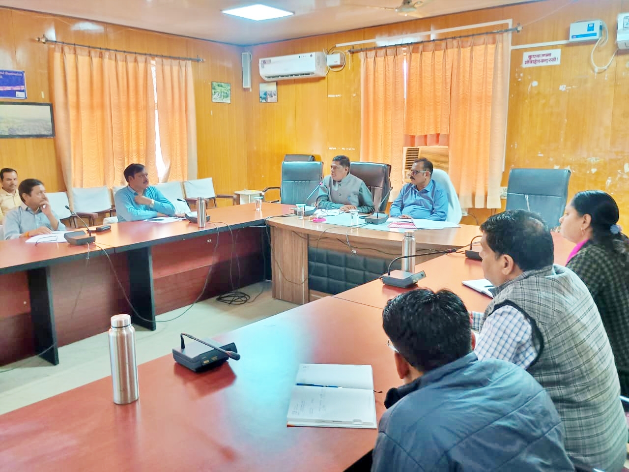 बिरसा मुंडा की 150वीं जयंती की तैयारियों की समीक्षा बैठक आयोजित