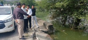 कलक्टर ने जलाशयों का किया निरीक्षण