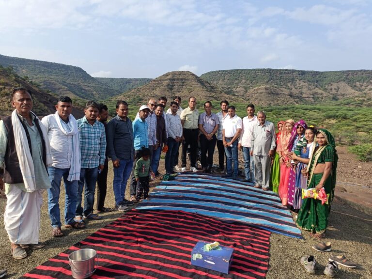 एलआईसी अभिकर्ताओं का हुआ सम्मान